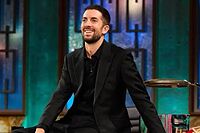 他不仅帮助 他不仅帮助